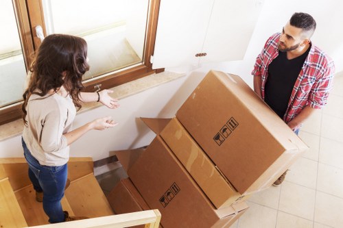 Packing and loading boxes for flat removals in Roehampton